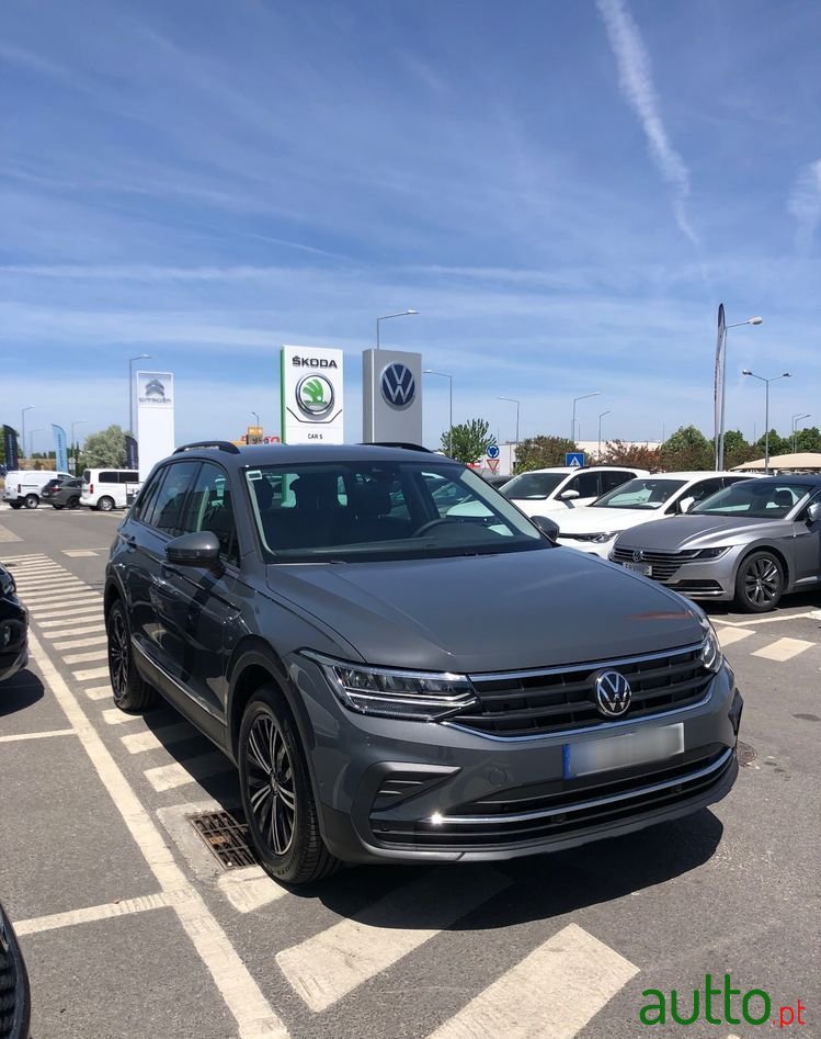 2023' Volkswagen Tiguan 1.5 Tsi Life photo #2