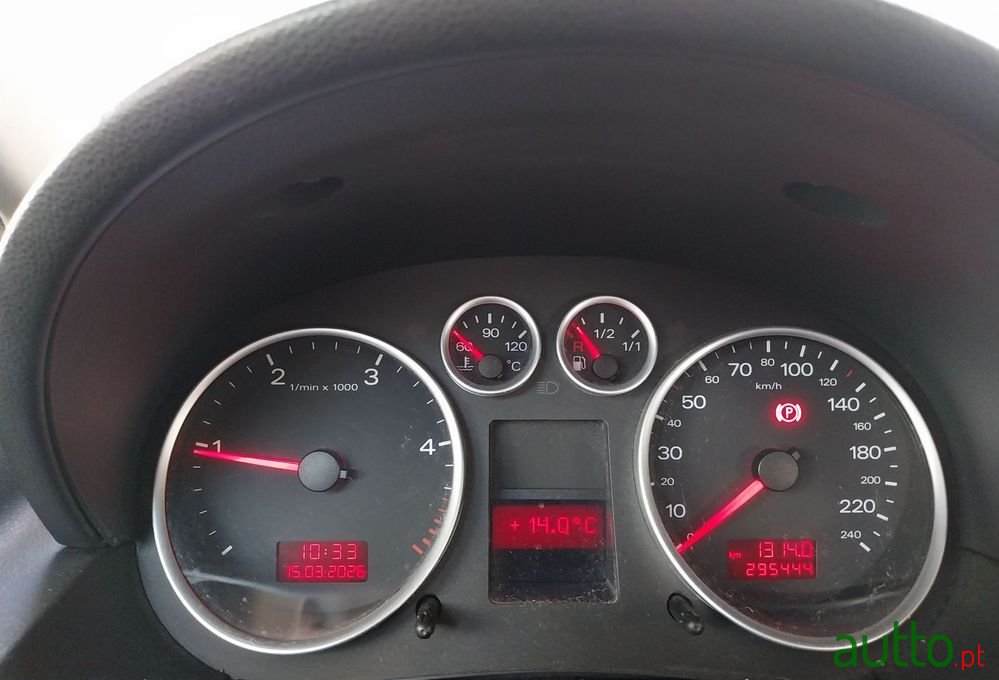 2002' Audi A2 photo #5