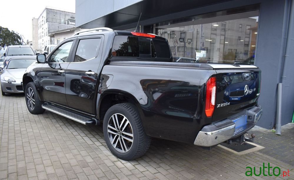 2017' Mercedes-Benz X 250 photo #3