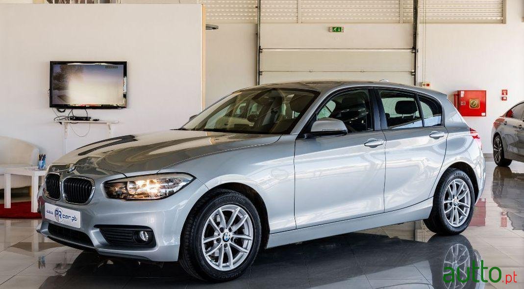 2016' BMW 116 D Advantage photo #2