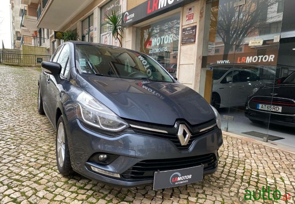 2017' Renault Clio photo #2
