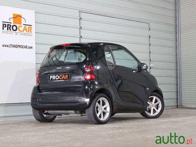 2011' Smart Fortwo photo #2