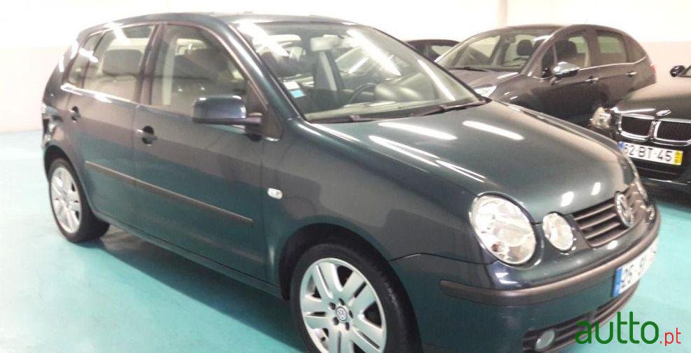 2002' Volkswagen Polo photo #2