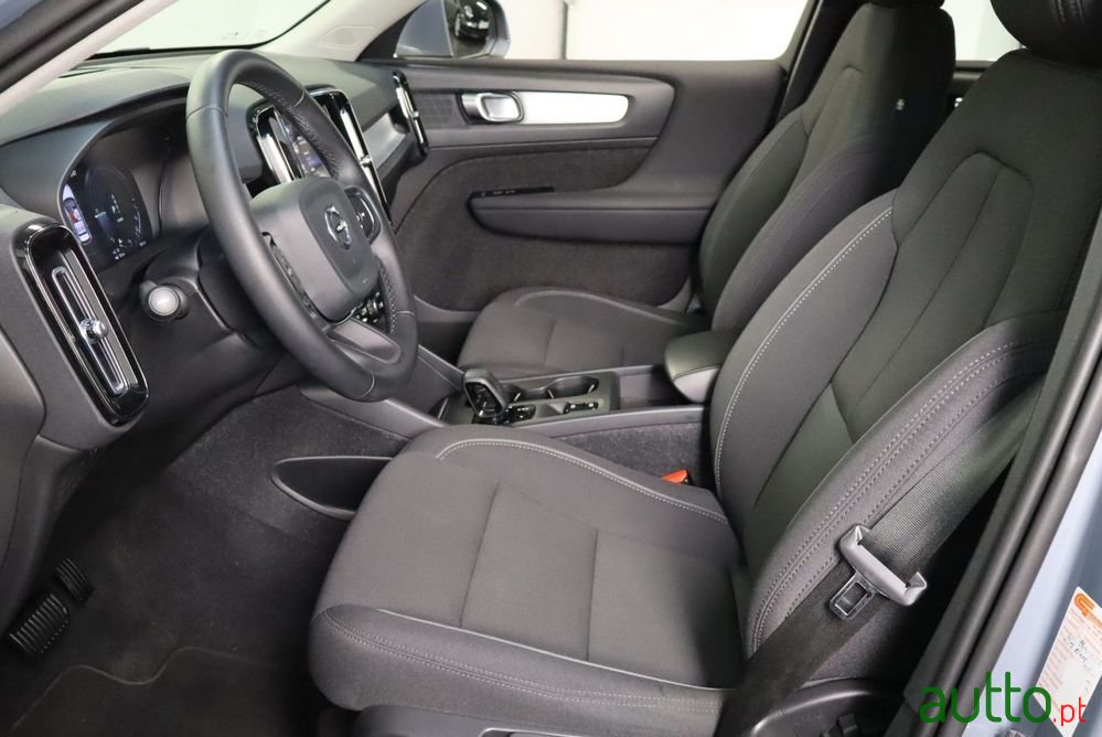 2022' Volvo Xc 40 photo #5