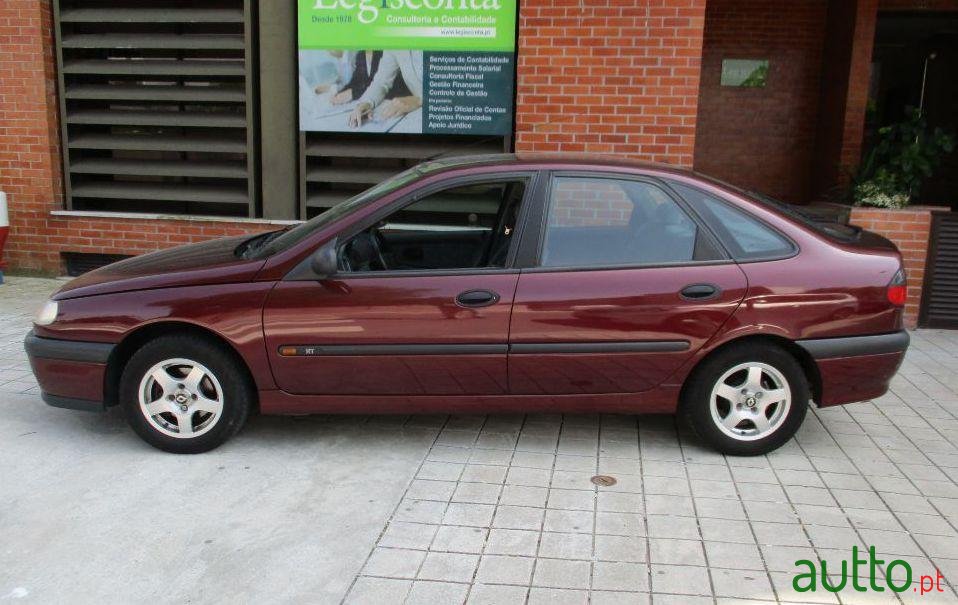 1995' Renault Laguna Rt   / A.C. photo #1