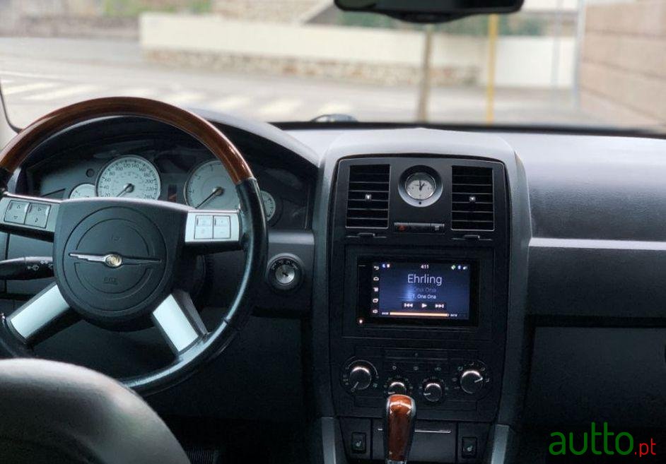 2004' Chrysler 300-C 2.7 V6 Gpl photo #3