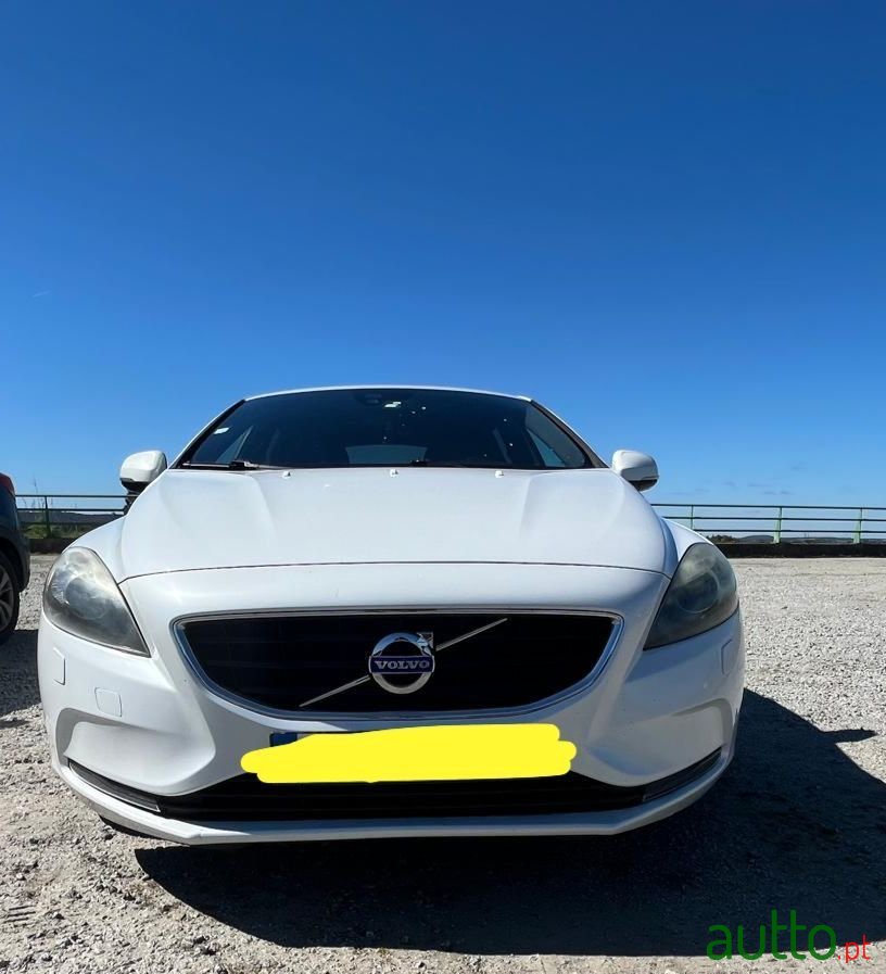 2015' Volvo V40 2.0 D2 Vor photo #1