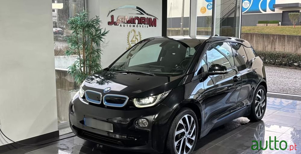 2016' BMW Série I 94Ah photo #1