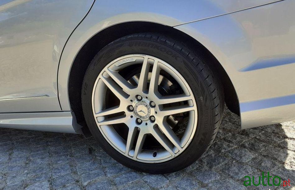 2010' Mercedes-Benz C-220 photo #3