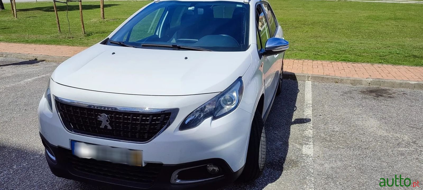 2017' Peugeot 2008 photo #3