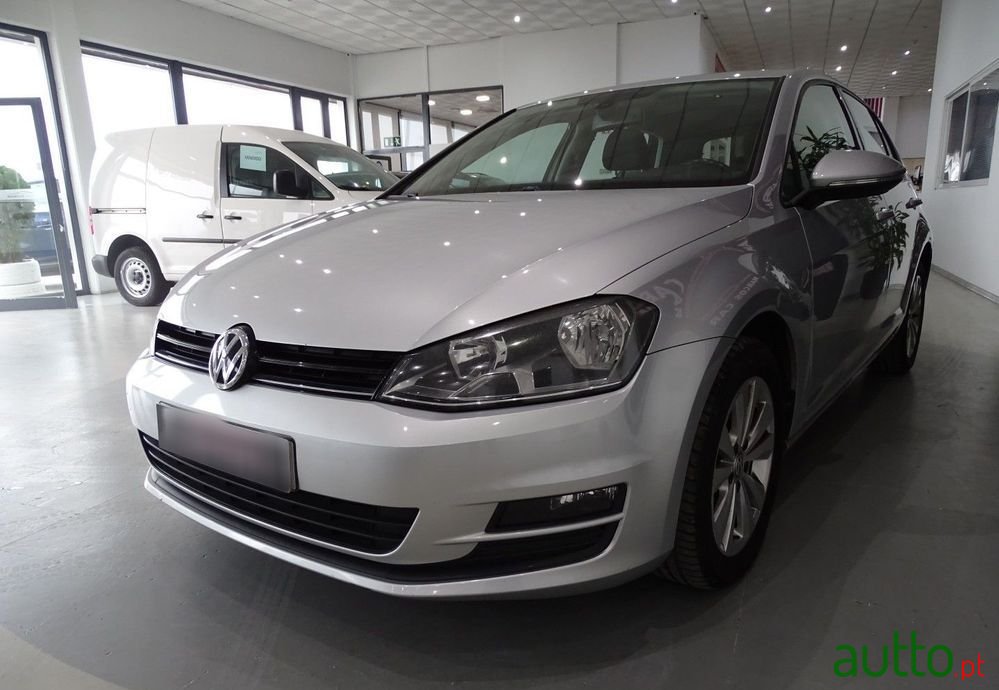 2014' Volkswagen Golf photo #3
