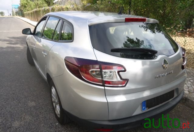 2015' Renault Megane Sport Tourer photo #6