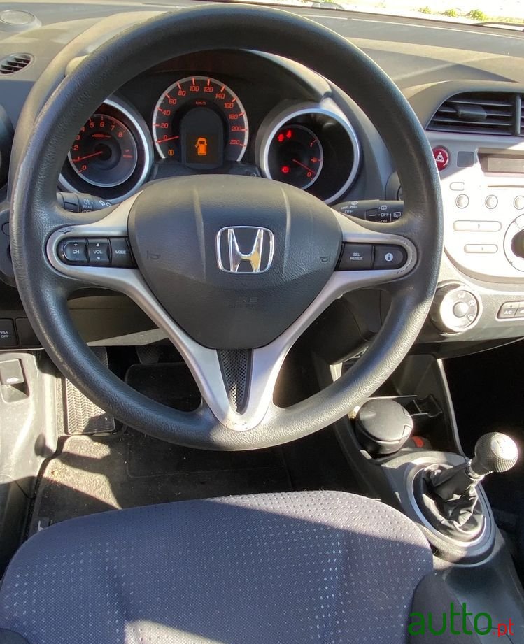 2010' Honda Jazz photo #4