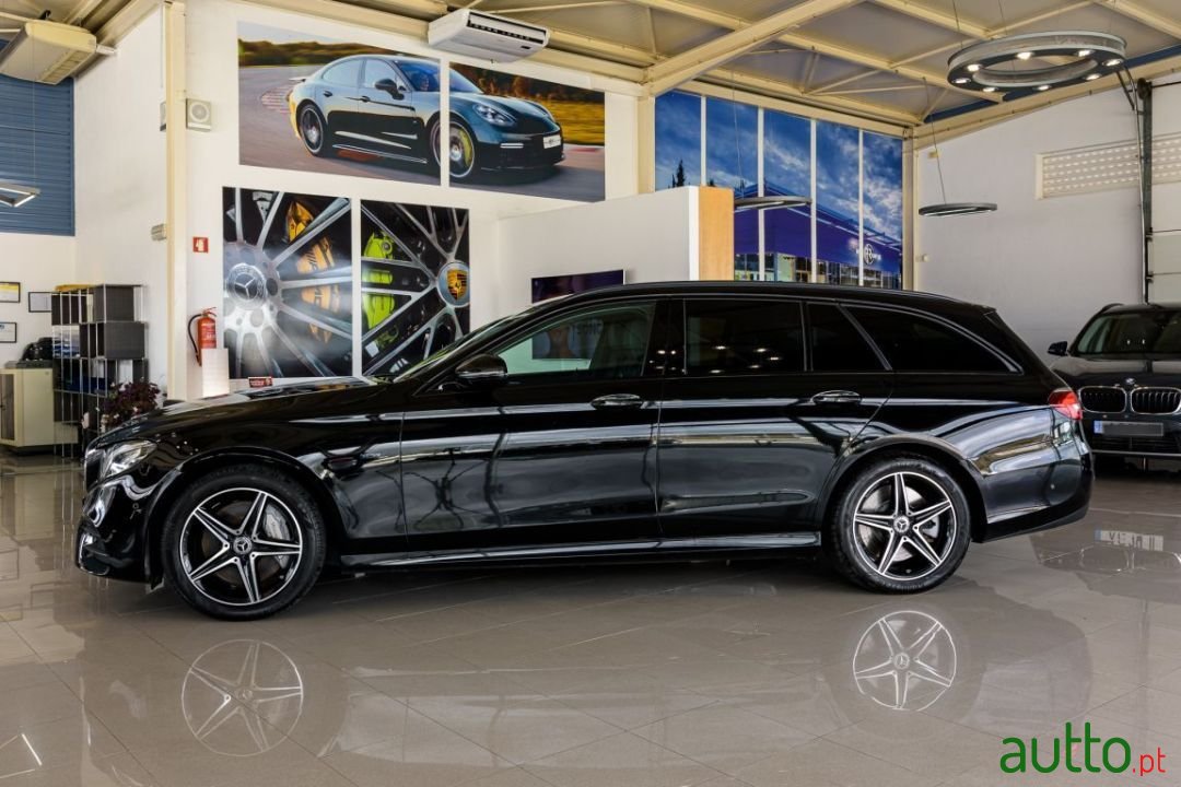 2019' Mercedes-Benz E-300 photo #3