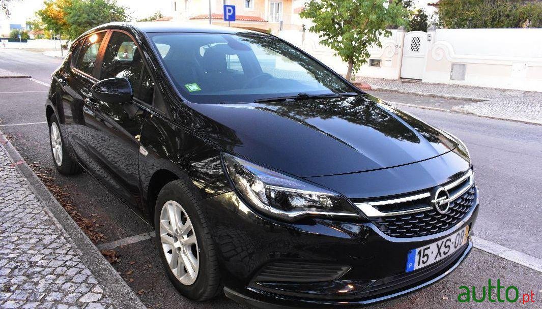 2016' Opel Astra photo #4