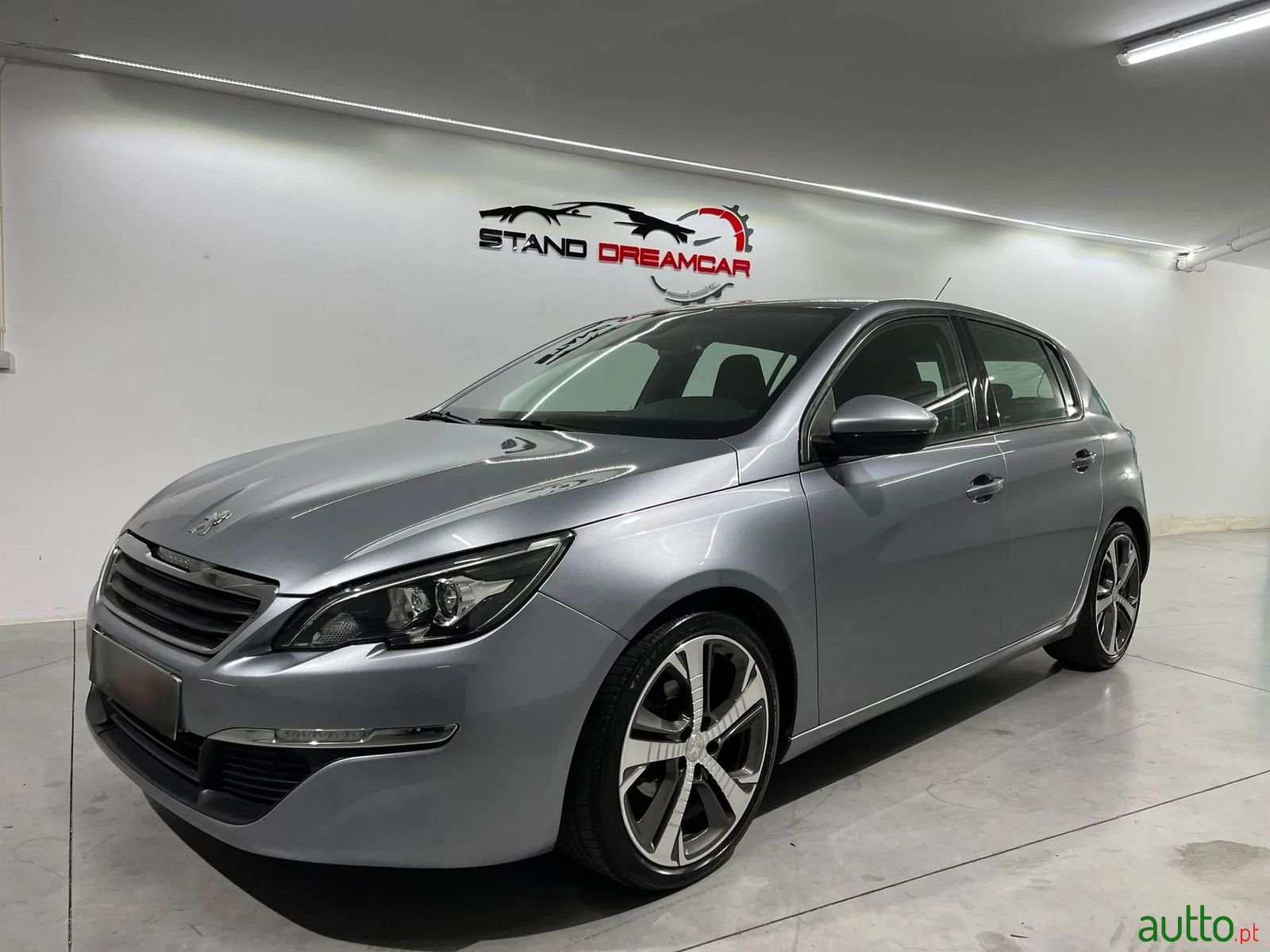 2014' Peugeot 308 photo #1