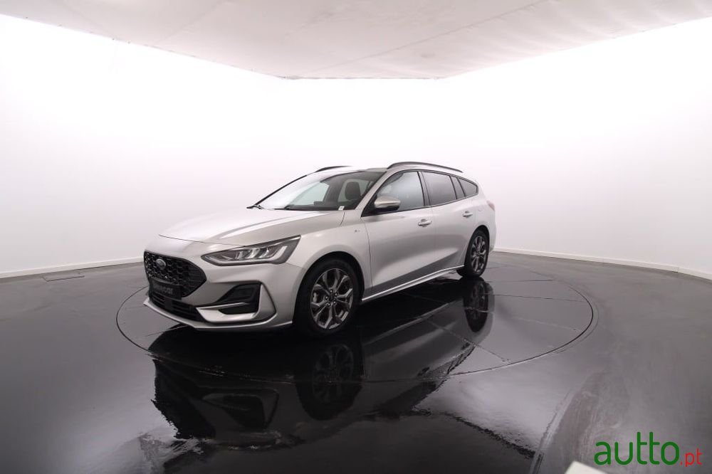 2022' Ford Focus Sw photo #1