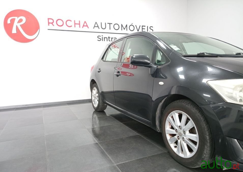 2007' Toyota Auris photo #6