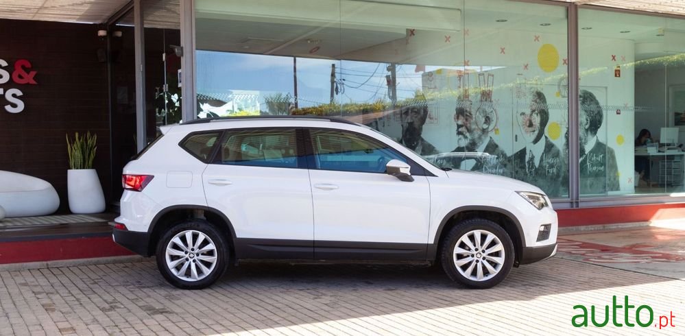 2019' SEAT Ateca 1.6 Tdi Style photo #5