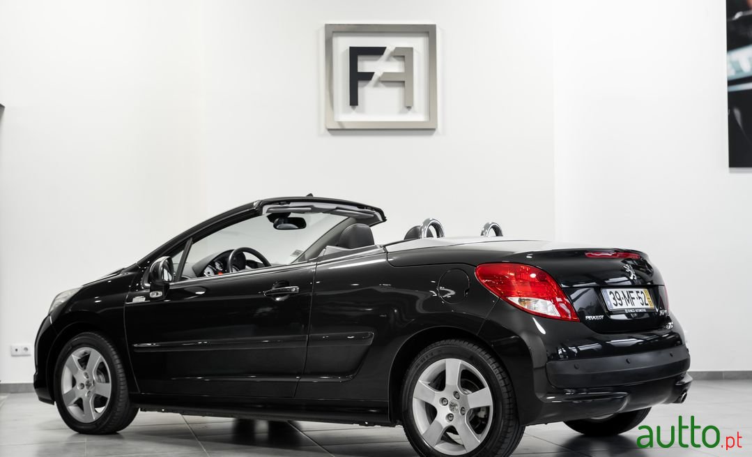 2011' Peugeot 207 photo #3