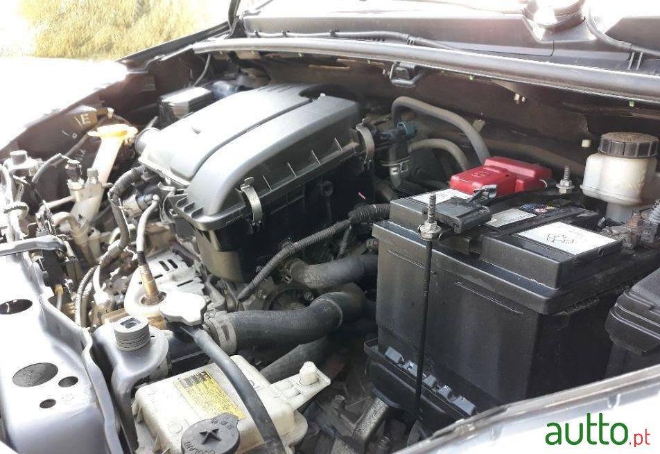 2011' Toyota Yaris photo #4