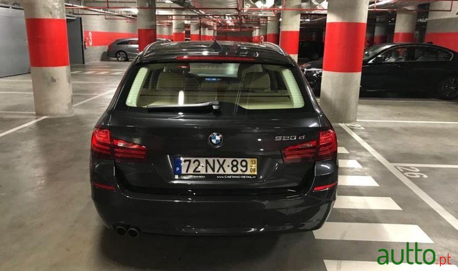 2013' BMW 520 Touring photo #3