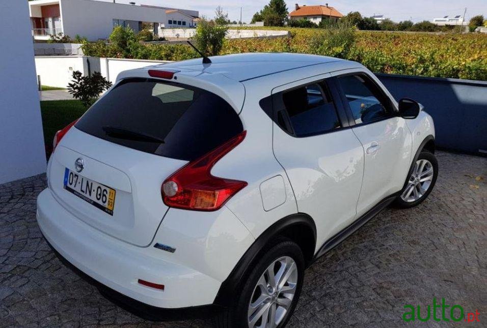2011' Nissan Juke 1.5 Dci Tekna Sport photo #2