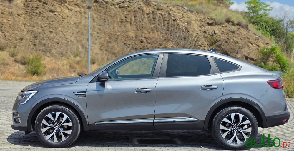 2021' Renault Arkana 1.6 E-Tech Intens photo #6