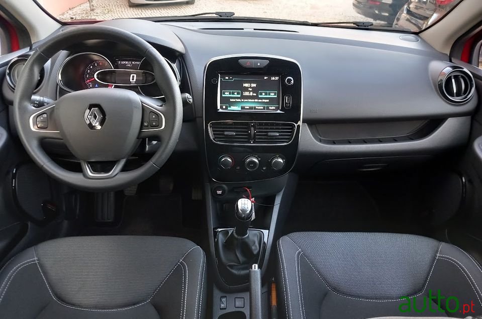 2017' Renault Clio photo #5
