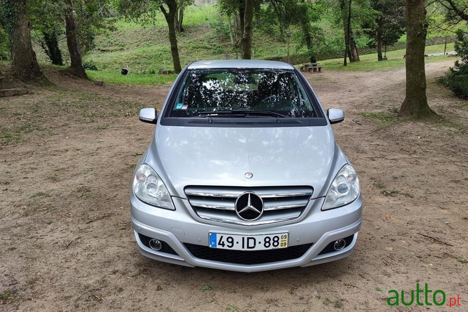 2009' Mercedes-Benz B-150 photo #2