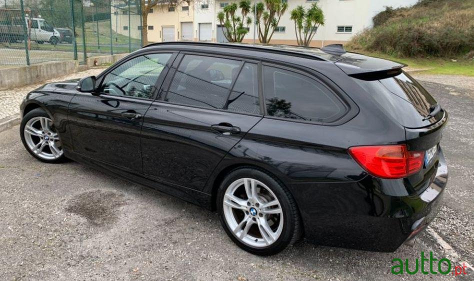 2013' BMW 320 Pack M photo #3