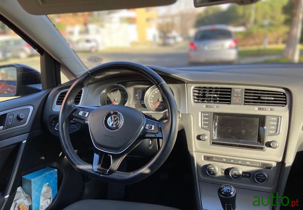 2014' Volkswagen Golf Variant photo #3