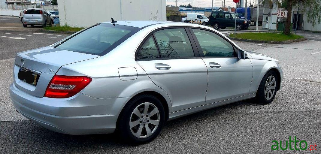 2013' Mercedes-Benz C-200 photo #1