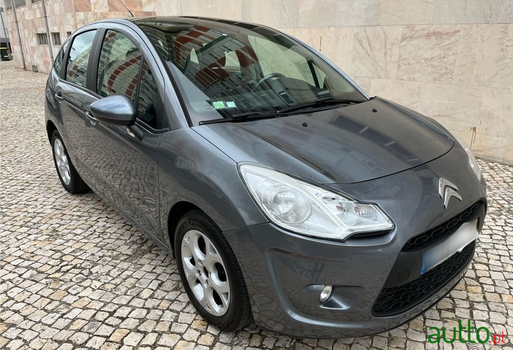 2010' Citroen C3 photo #2