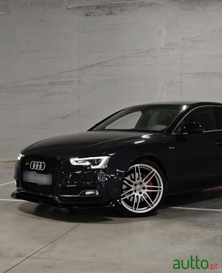 2012' Audi S5 Sportback photo #2