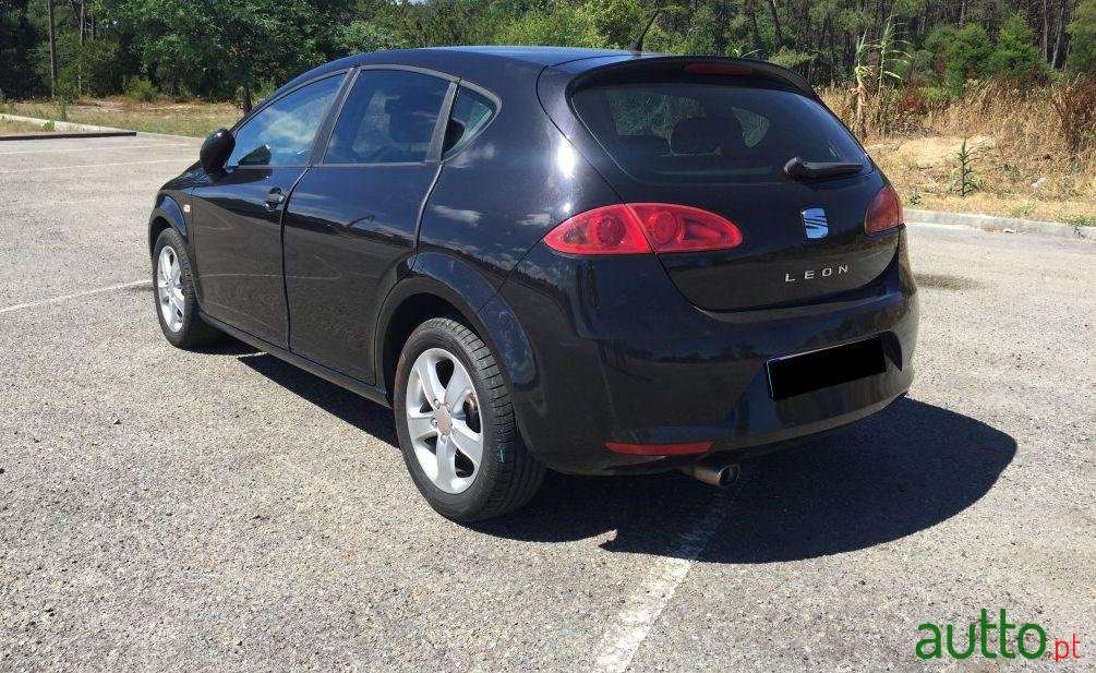 2008' SEAT Leon 1.9 Tdi Sport Up photo #2