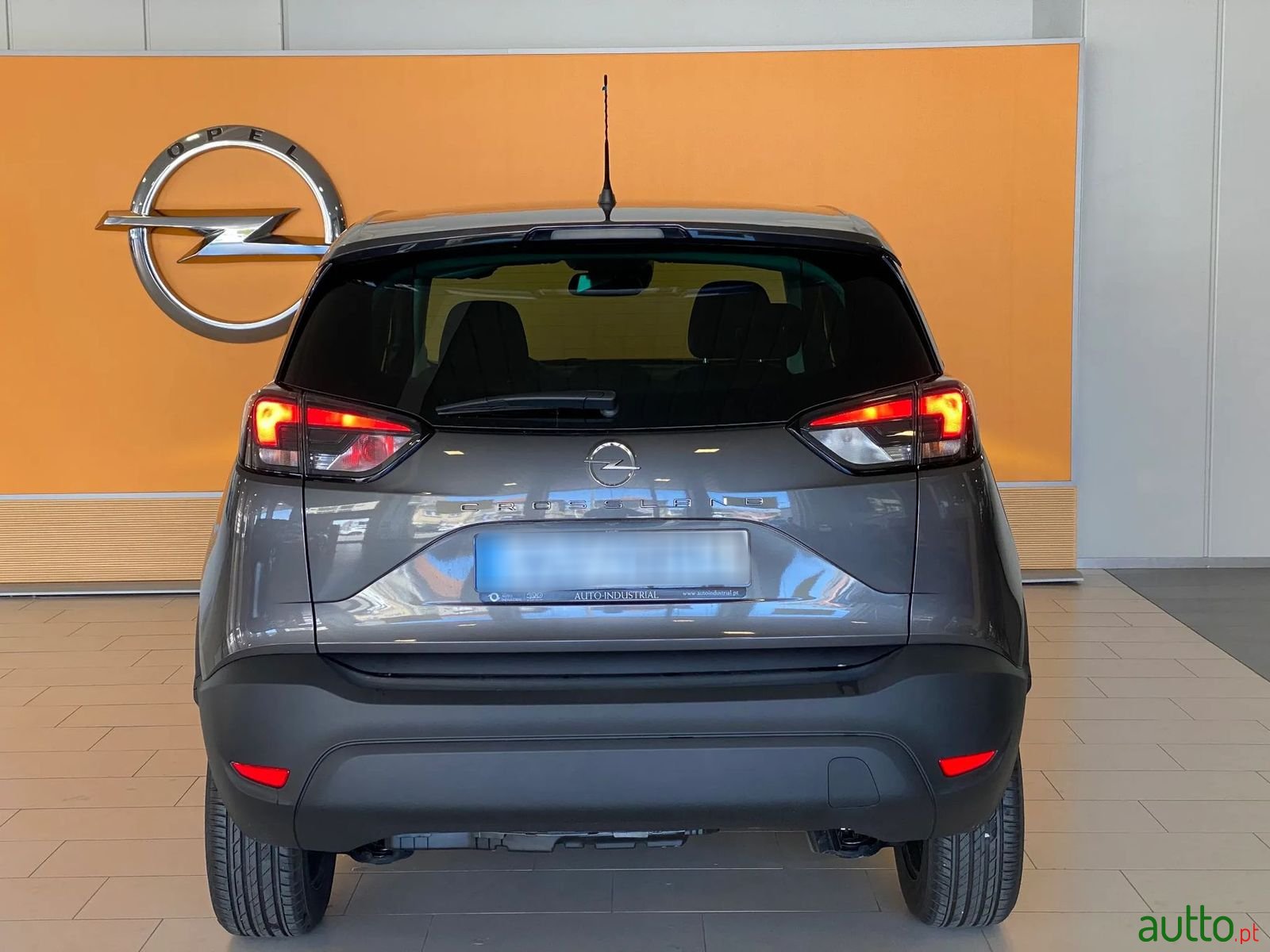 2023' Opel Crossland photo #4