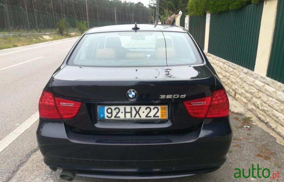 2009' BMW 320 Diesel Pack Confort photo #2