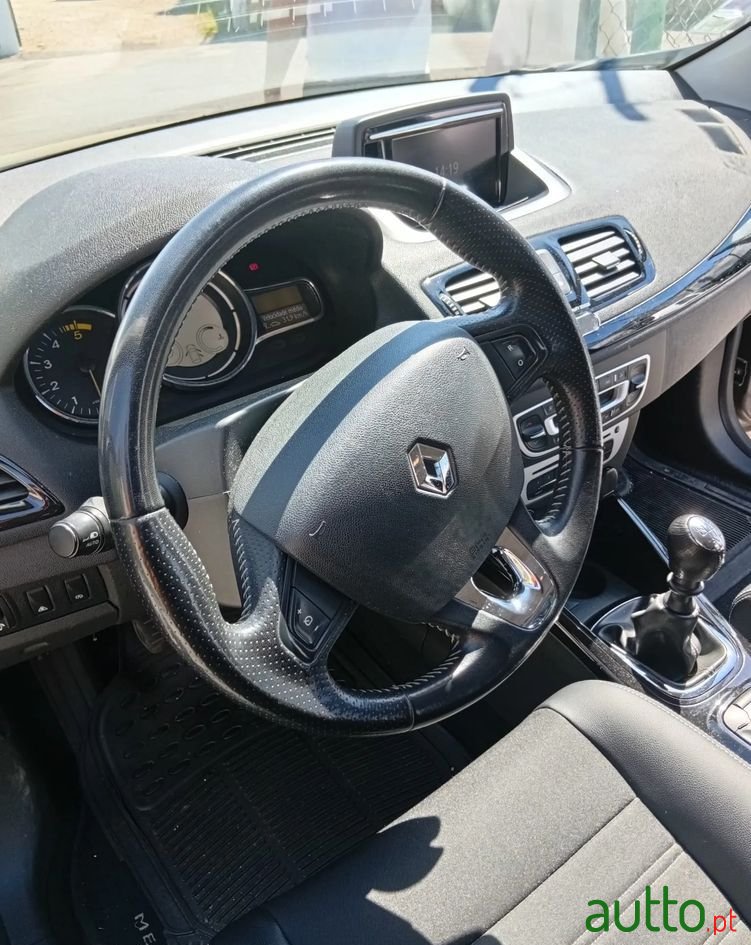 2014' Renault Megane 1.5 Dci Bose Edition photo #6