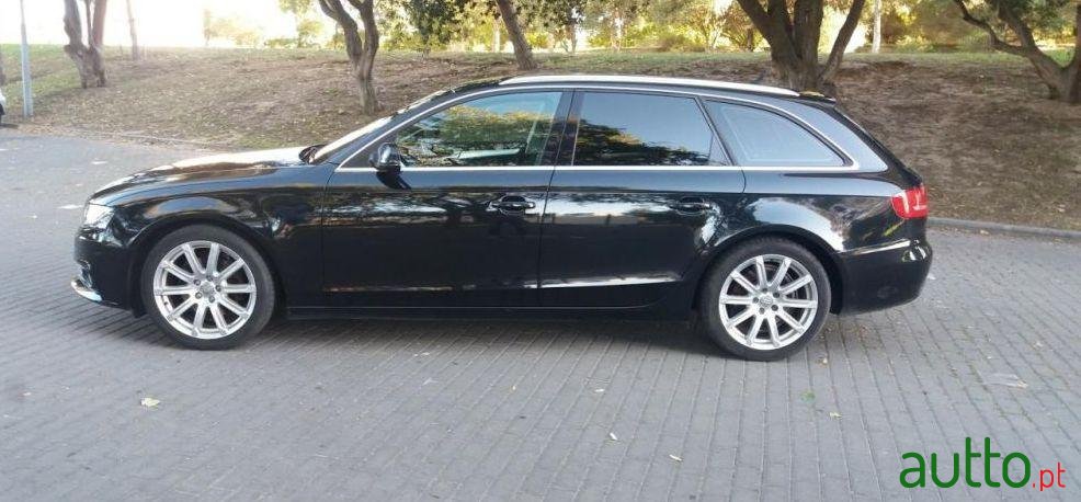 2012' Audi A4 Avant photo #1