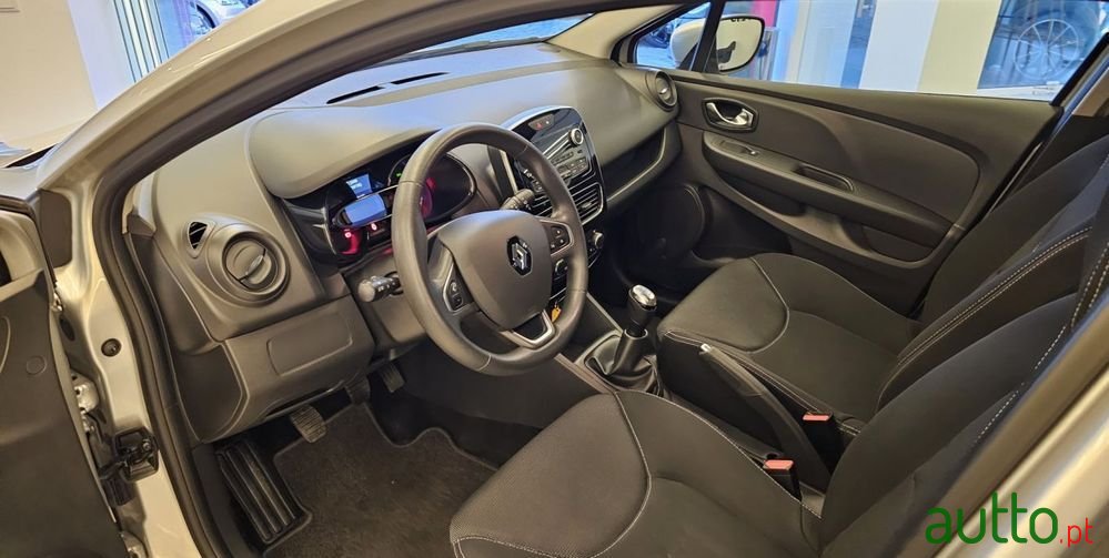 2019' Renault Clio 1.5 Dci Zen photo #6