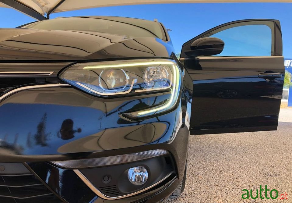 2019' Renault Megane Sport Tourer photo #6