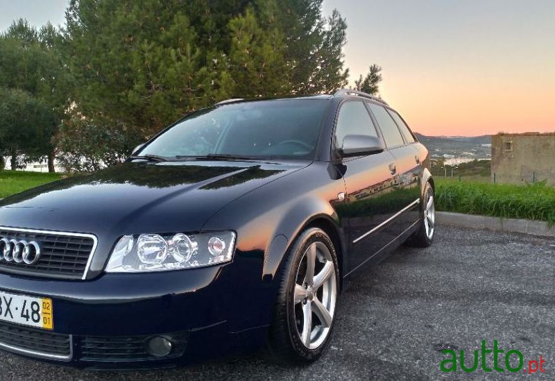 2002' Audi A4 Avant photo #3