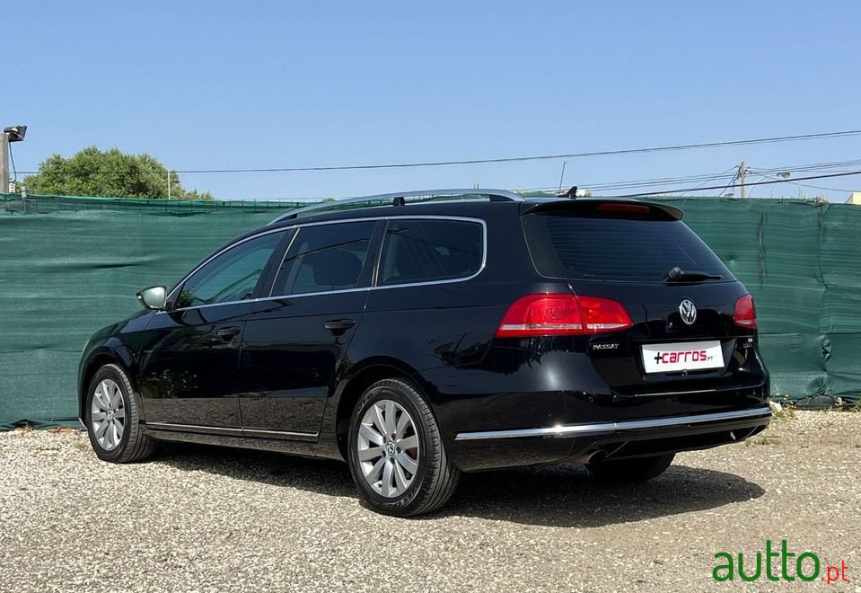 2013' Volkswagen Passat photo #4