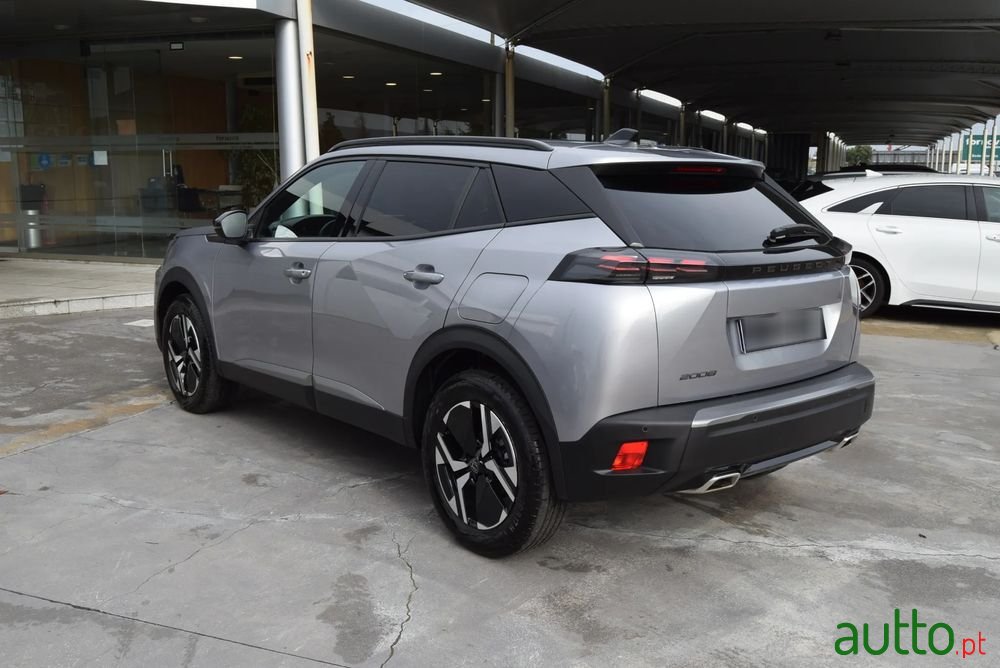 2024' Peugeot 2008 photo #6