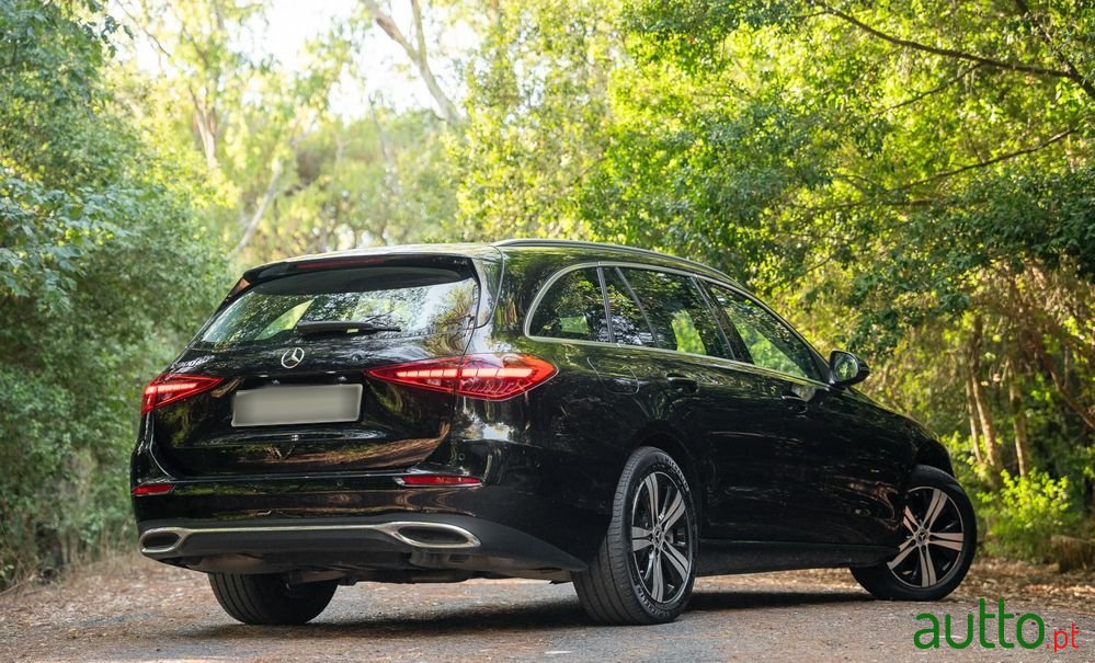 2023' Mercedes-Benz 300 photo #3