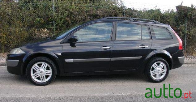 2005' Renault Megane Break photo #2