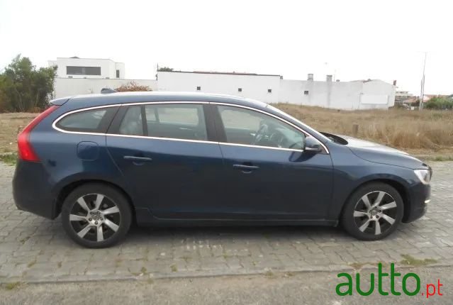 2014' Volvo V60 photo #3