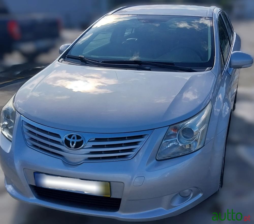 2010' Toyota Avensis Sw photo #1