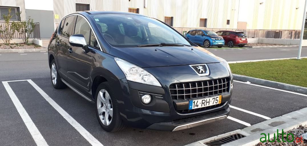 2012' Peugeot 3008 Sport photo #1